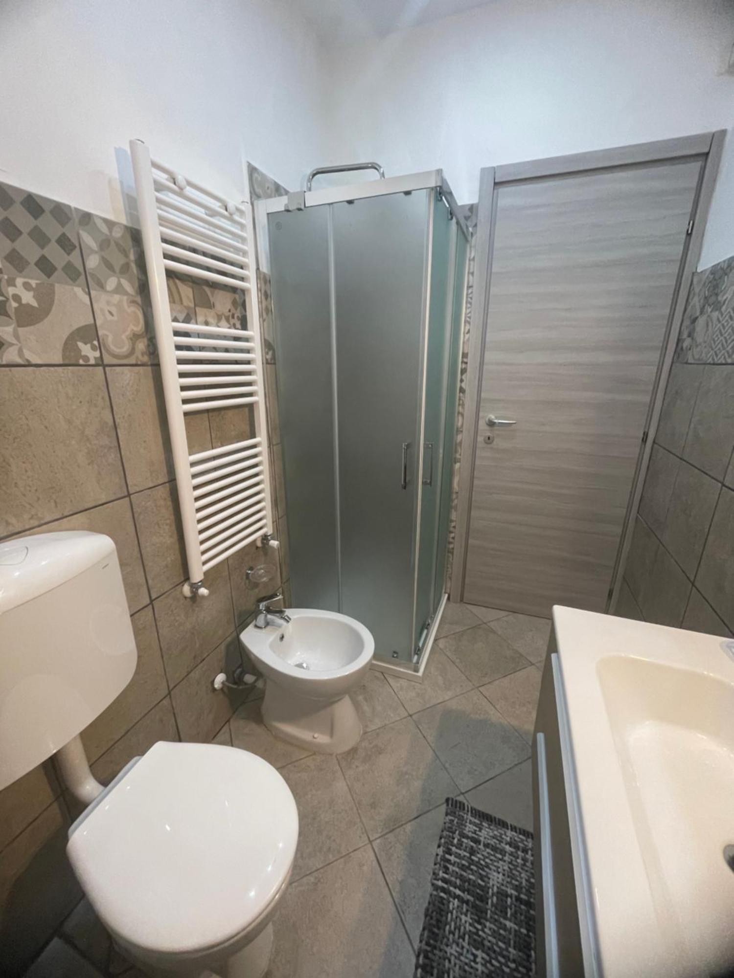 アスティLa Casa Nel Vialeアパートメント エクステリア 写真